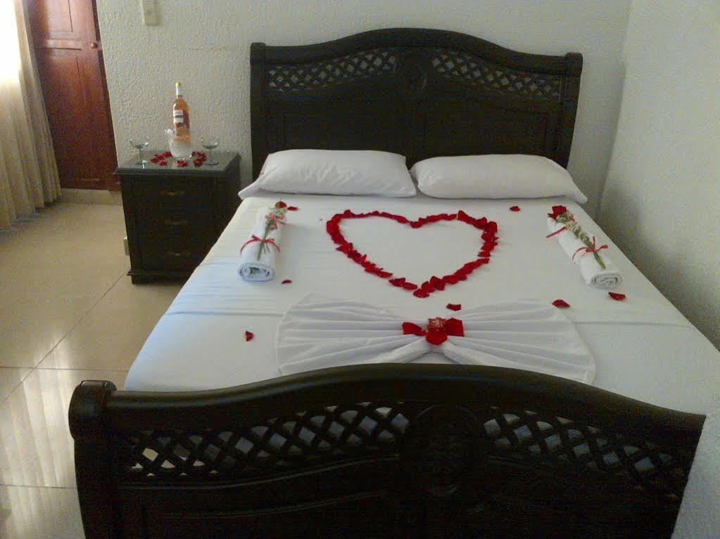Hotel La Casa Del Turista Cartagène Extérieur photo